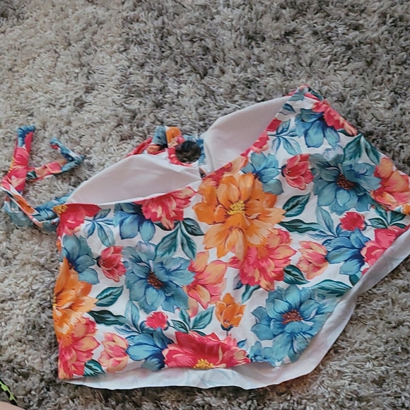 Plus Size Swim Top - Picture 2 of 2